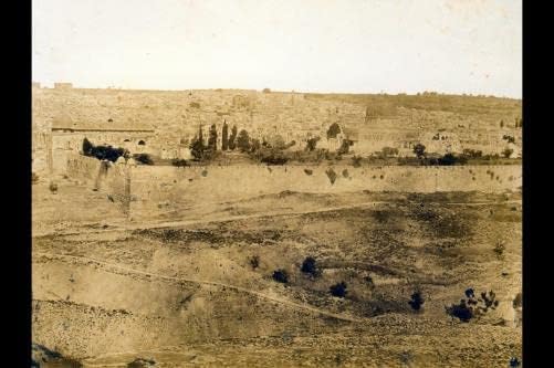 Tarihsel Bulgular Fotoğraf: Kudüs Panoraması, 1856, Auguste Salzmann, Fotoğrafçı